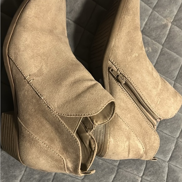 Shoes - Women's Tan Ankle Boots